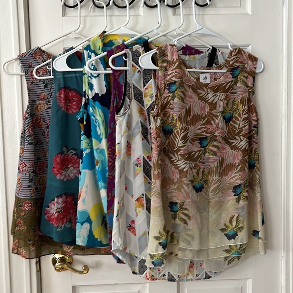 6 beautiful Cabi flowy tops